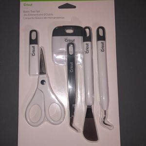 Cricut basic tool kit.